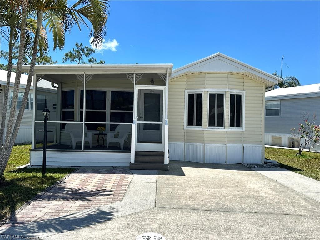 10922 Ground Dove CIR ESTERO, FL 33928