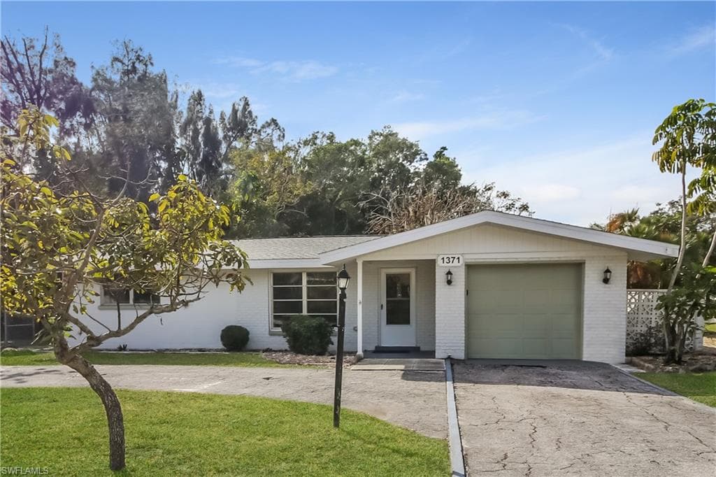 1371 Poinciana RD VENICE, FL 34293