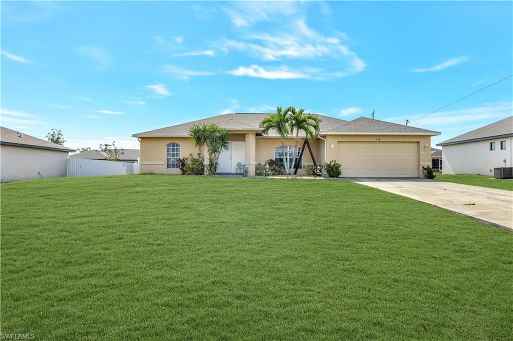 470 NE 2nd PL CAPE CORAL, FL 33909