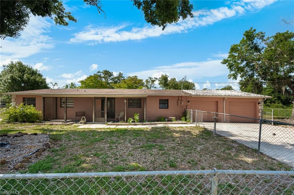 7384 Coon RD NORTH FORT MYERS, FL 33917