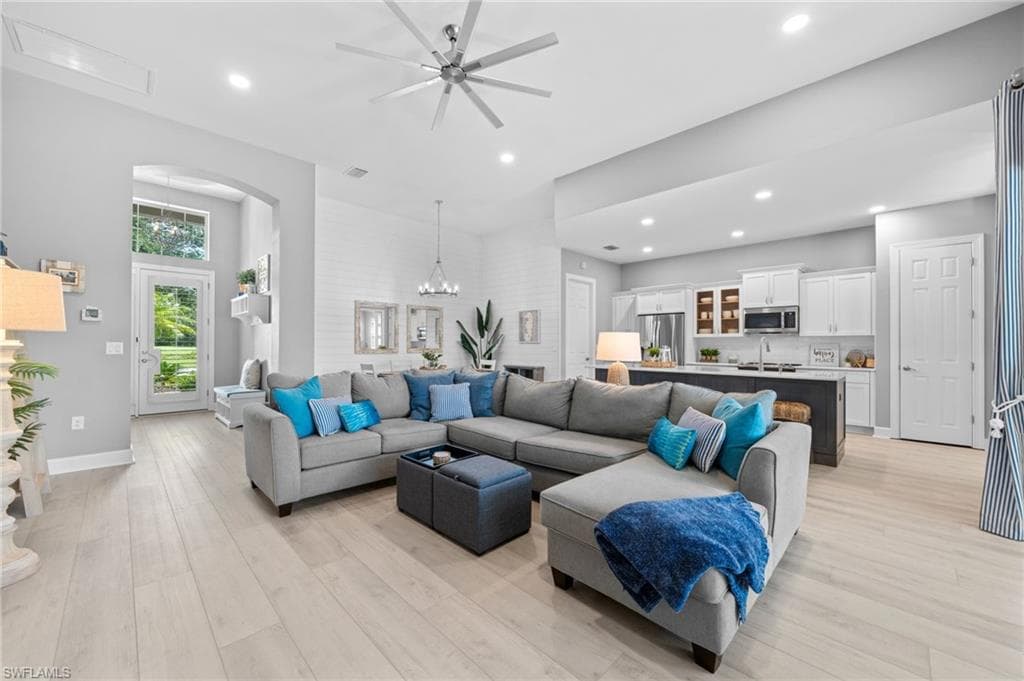 9451 Quarry DR NAPLES, FL 34120