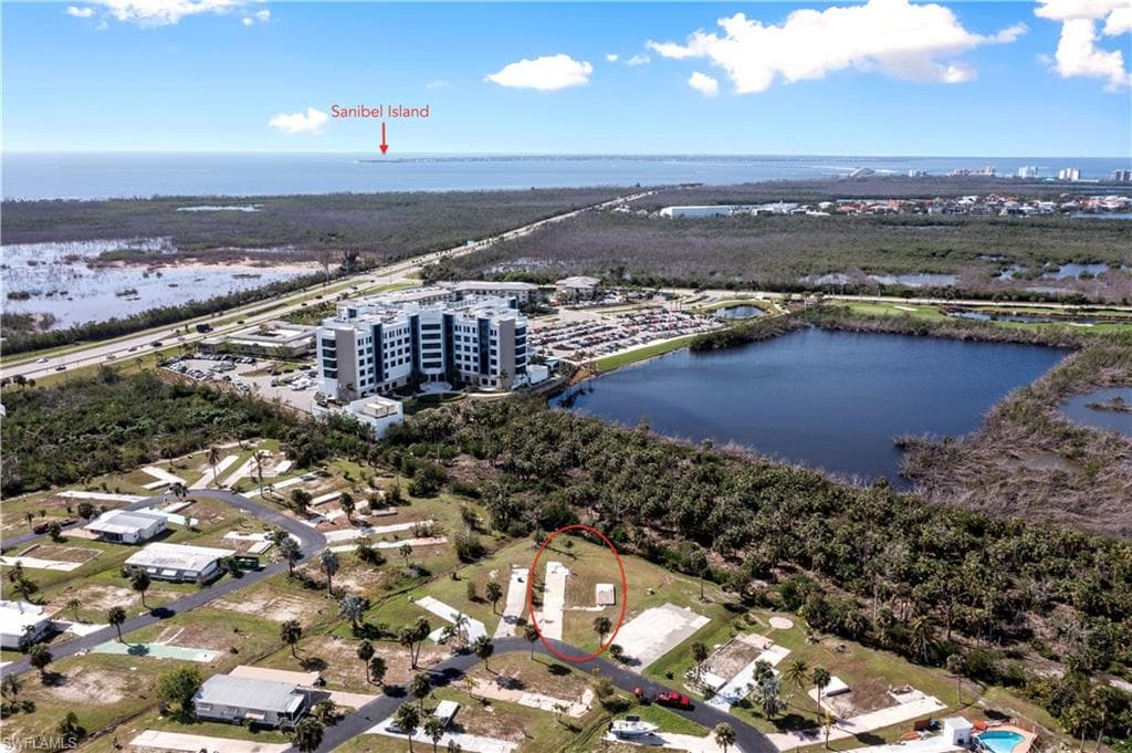 13701 Ovenbird DR FORT MYERS, FL 33908