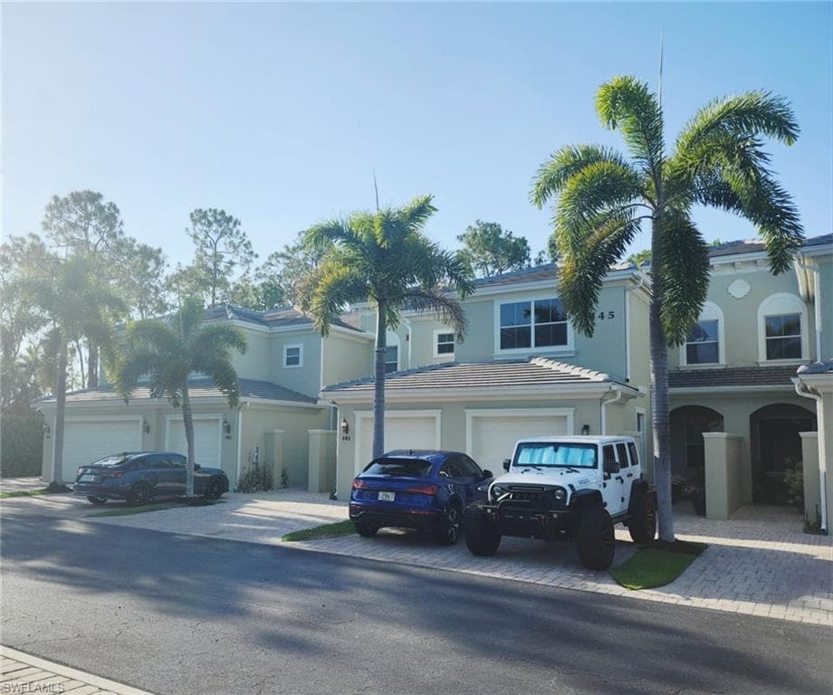 1445 Mariposa CIR 101 NAPLES, FL 34105