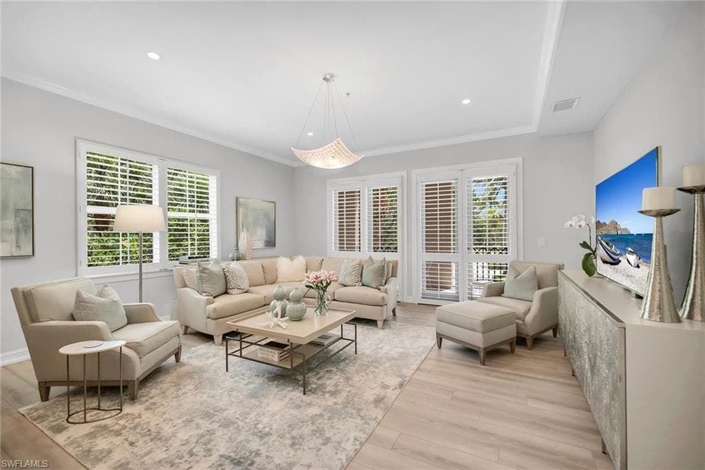 2839 Tiburon BLVD E 102 NAPLES, FL 34109