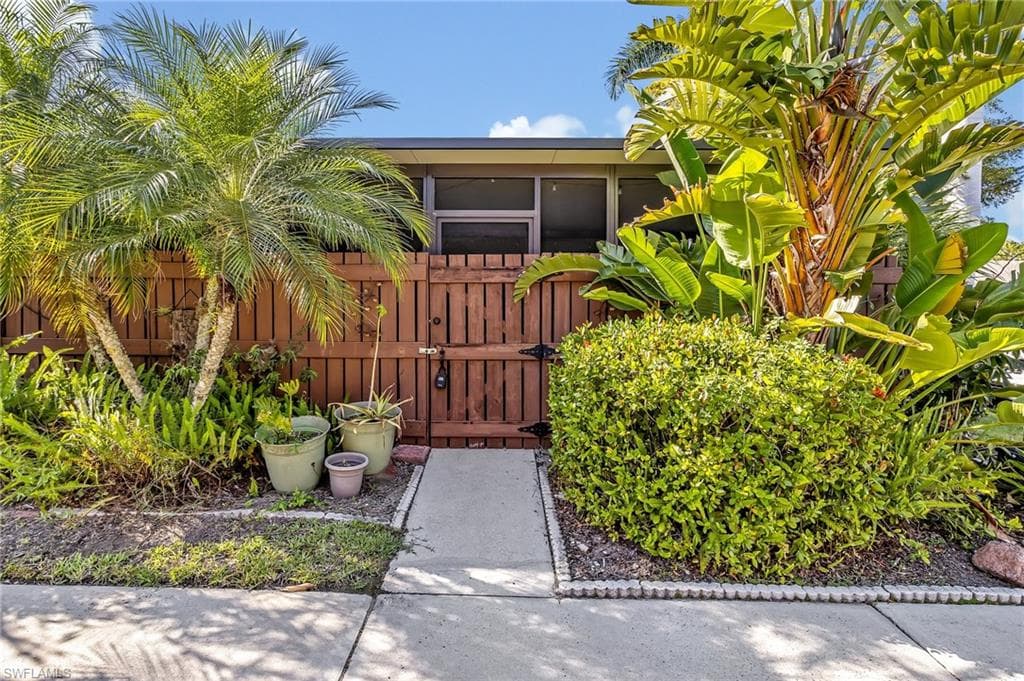 15514 Crystal Lake DR NORTH FORT MYERS, FL 33917