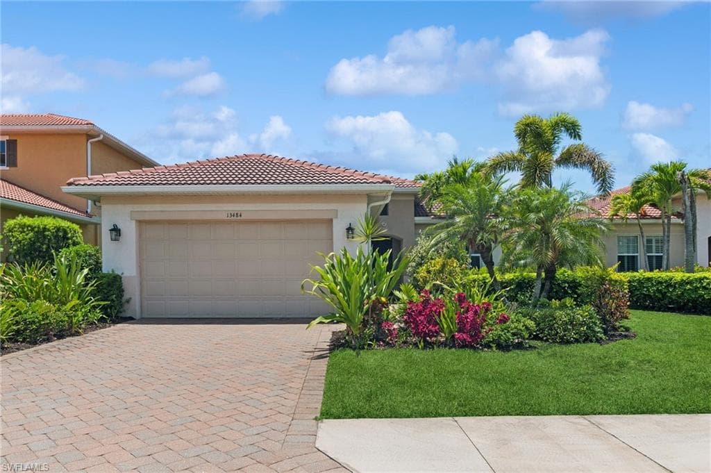13484 Cambridge LN NAPLES, FL 34109
