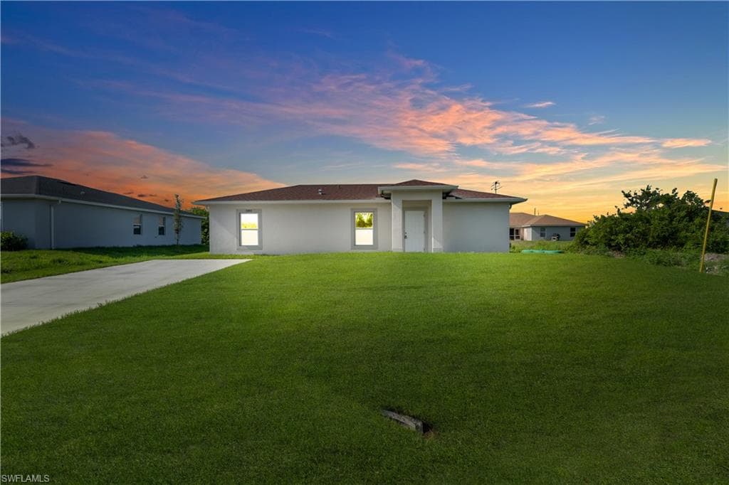 380 Poplar ST LEHIGH ACRES, FL 33974
