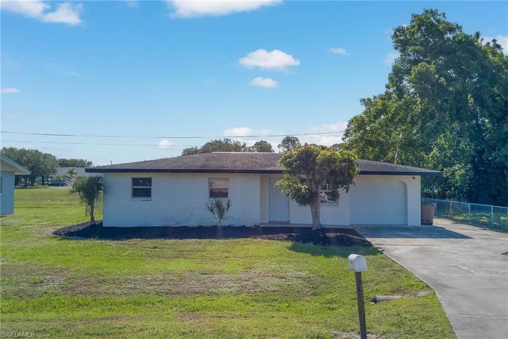 2374 Andros AVE FORT MYERS, FL 33905