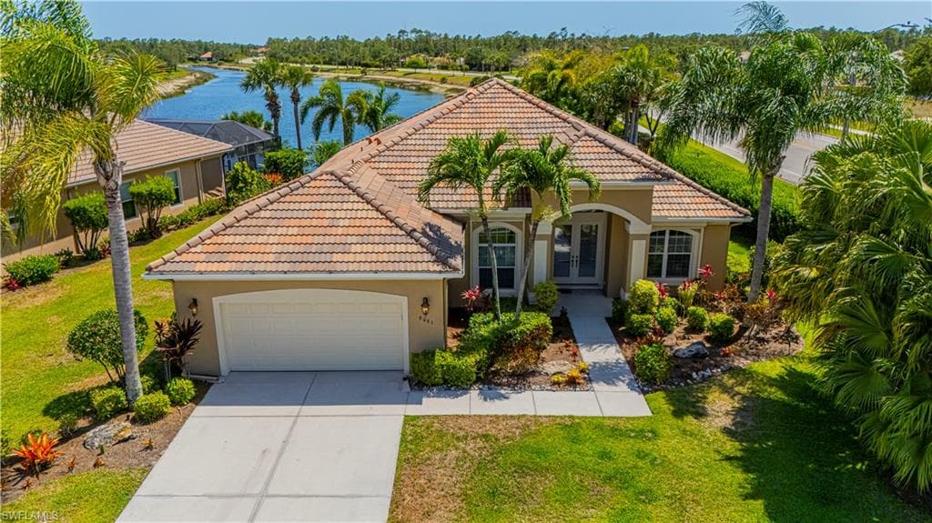 8085 Princeton DR NAPLES, FL 34104