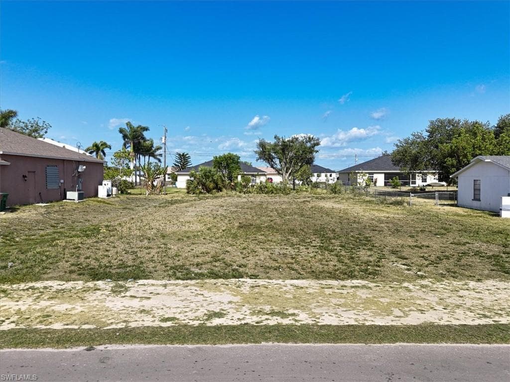 2127 NE 13th PL CAPE CORAL, FL 33909