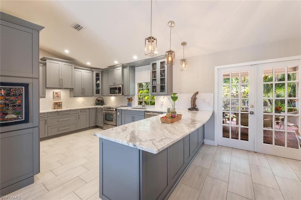 1794 Knights CT NAPLES, FL 34112