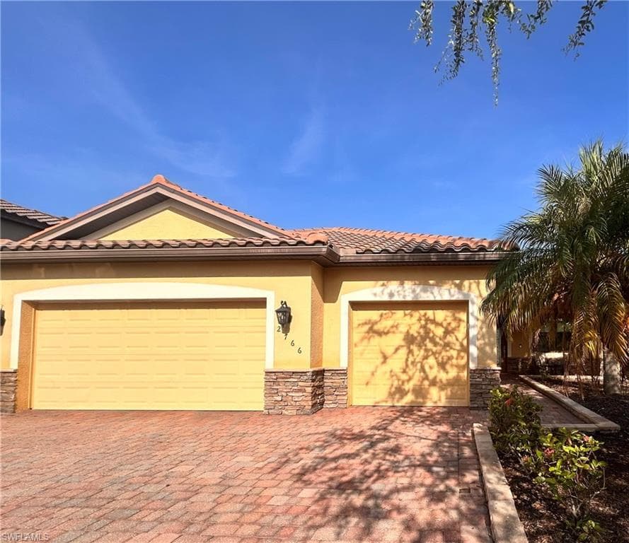 2766 Via Piazza LOOP FORT MYERS, FL 33905