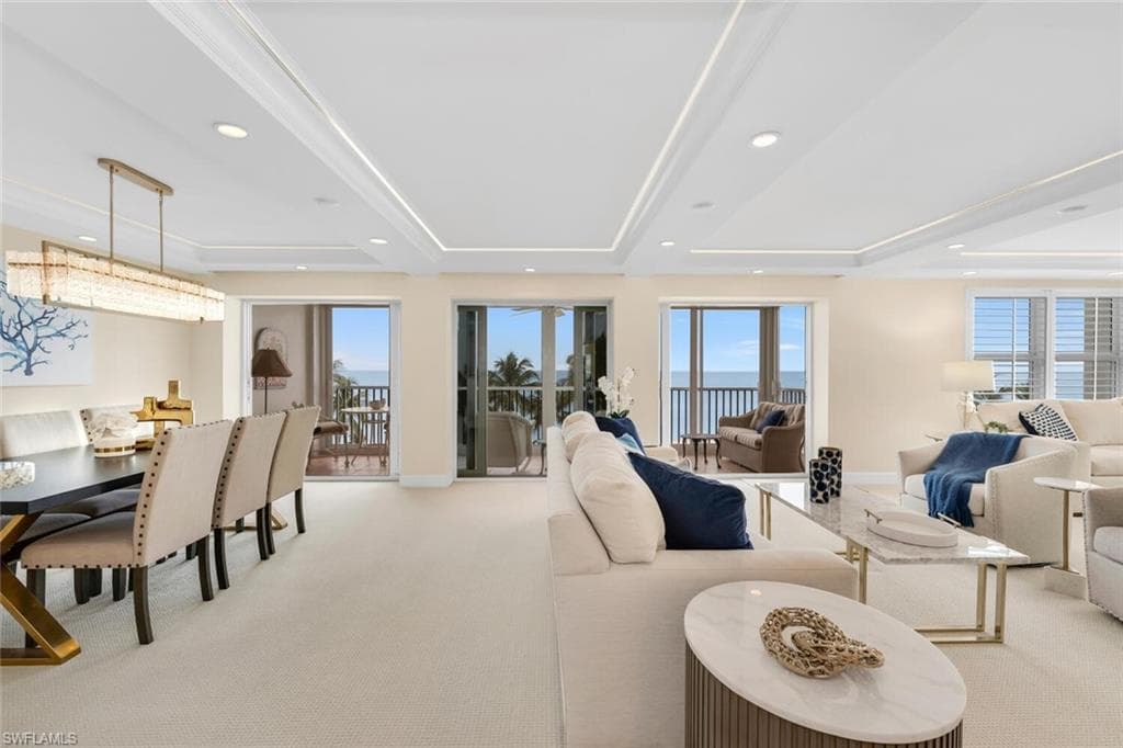 3003 Gulf Shore BLVD N 403 NAPLES, FL 34103
