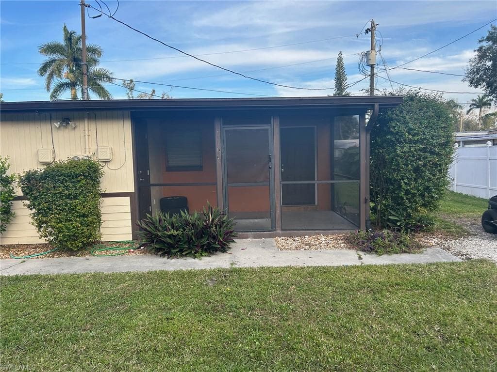 1108/1110 8th WAY NORTH FORT MYERS, FL 33903