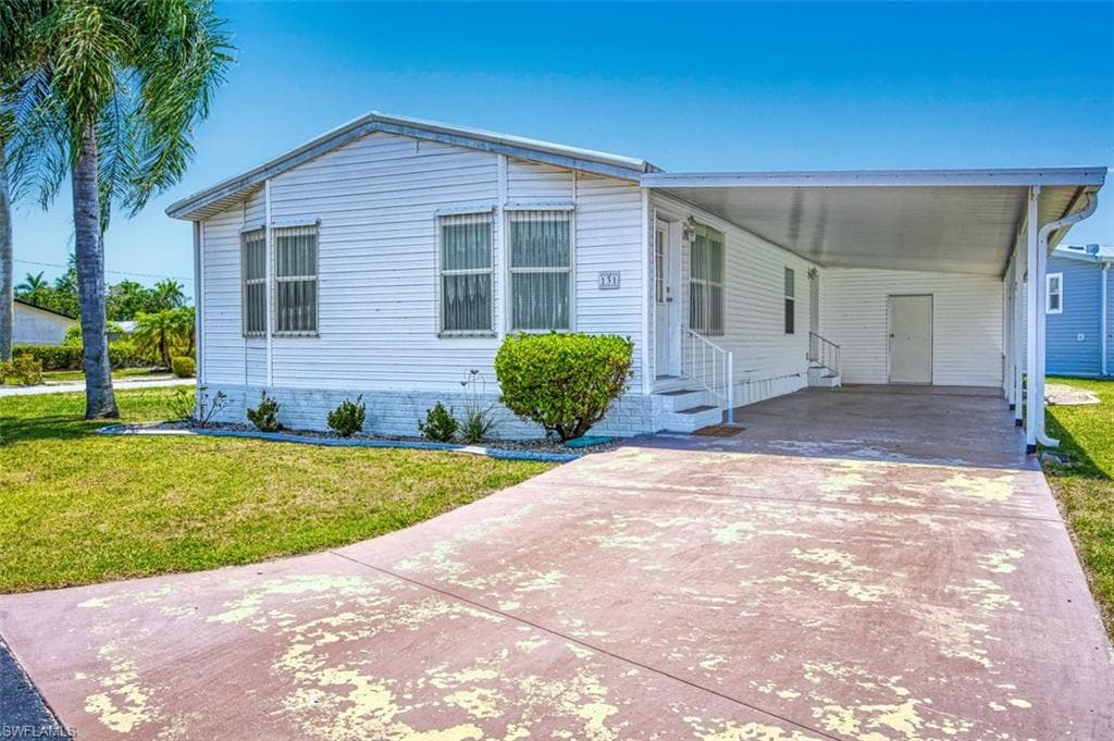131 Dawn ST FORT MYERS, FL 33908