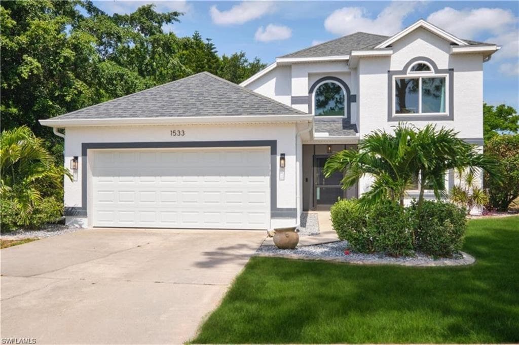 1533 Honor CT LEHIGH ACRES, FL 33971