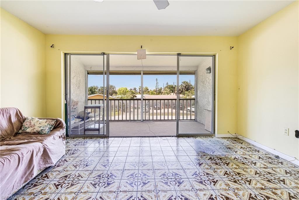 4900 Biscayne DR 14 NAPLES, FL 34112