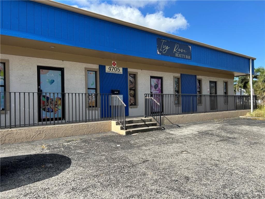 4705 Vincennes BLVD CAPE CORAL, FL 33904