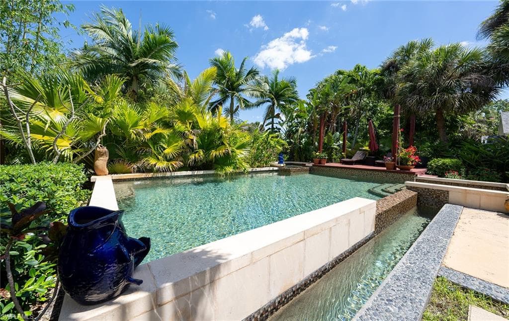 2535 River Reach DR NAPLES, FL 34104
