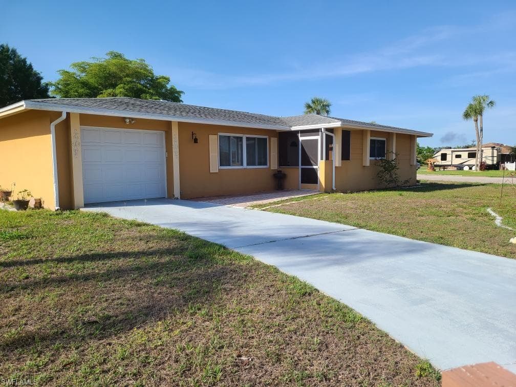 123 Waterview AVE LEHIGH ACRES, FL 33936