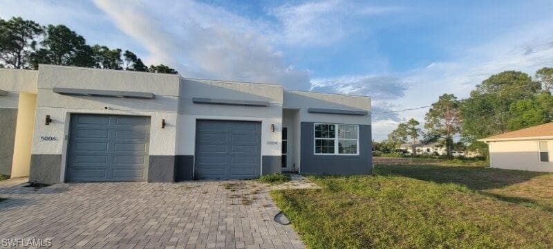 5004 Jones DR LEHIGH ACRES, FL 33973