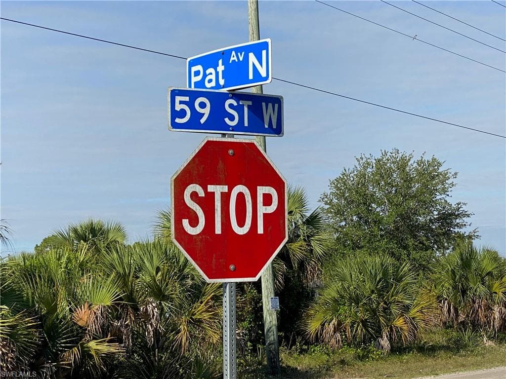 5903 Pat AVE N LEHIGH ACRES, FL 33971