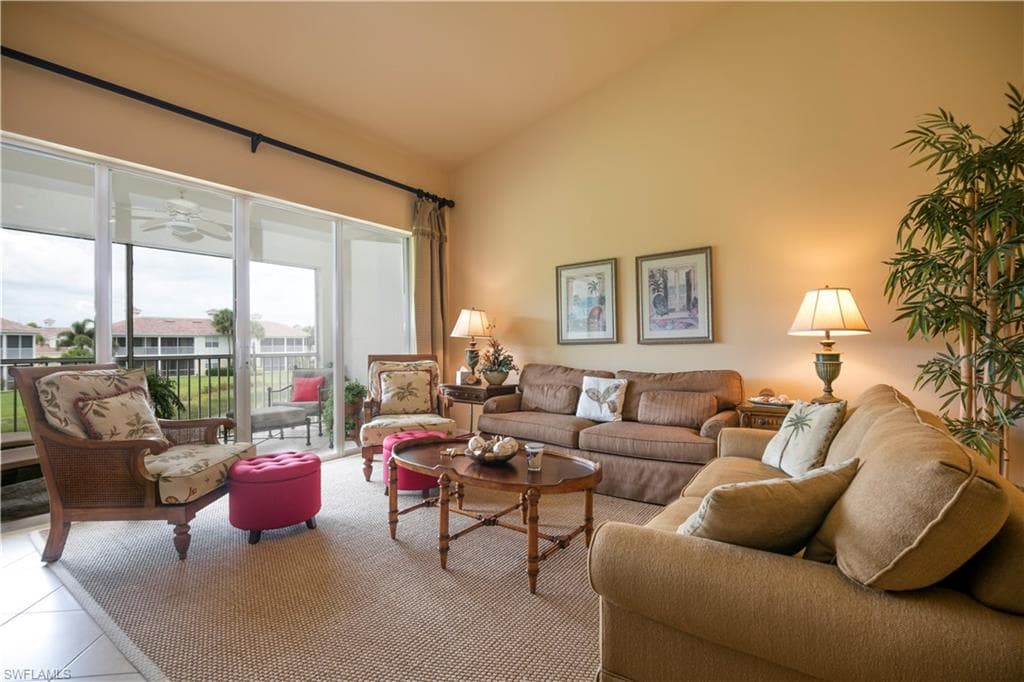 3048 Horizon LN 1104 NAPLES, FL 34109