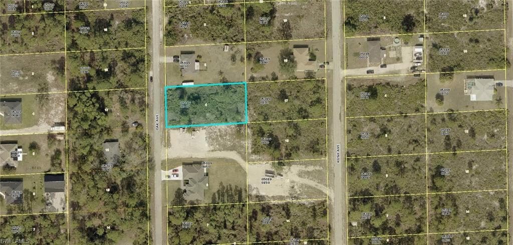 1712 Oak AVE LEHIGH ACRES, FL 33972