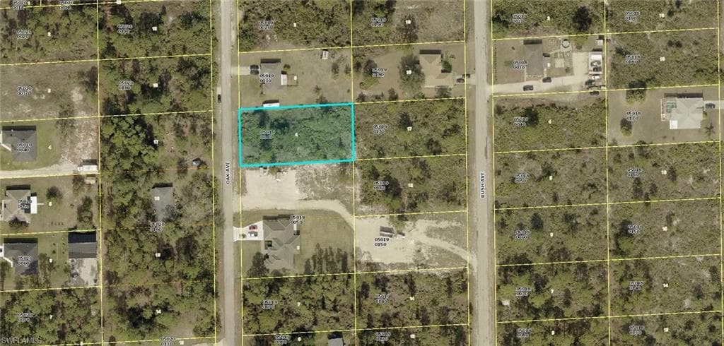 1608 Oak AVE LEHIGH ACRES, FL 33972