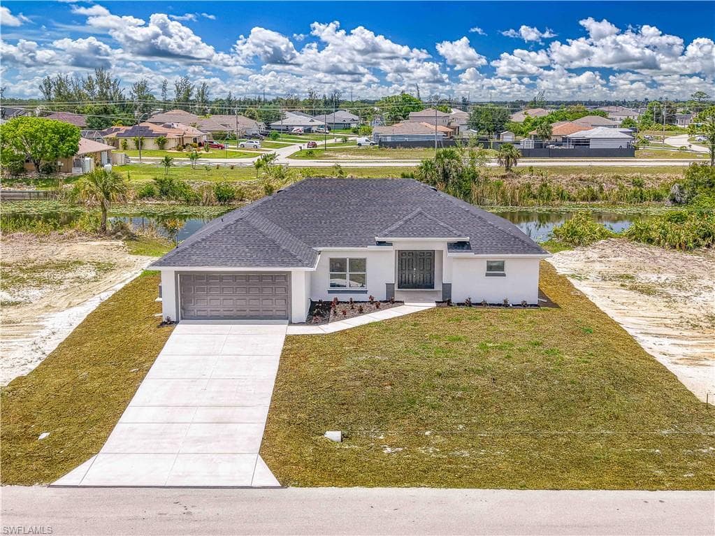 1103 NE 37th TER CAPE CORAL, FL 33909