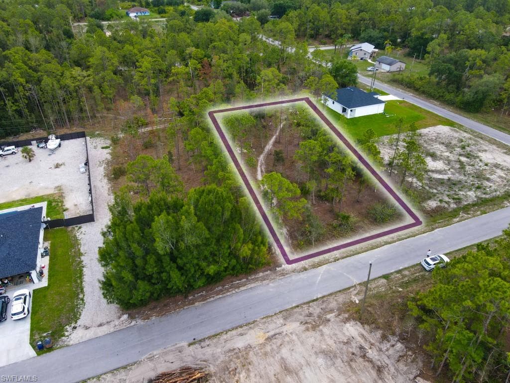 1219 McArthur AVE LEHIGH ACRES, FL 33972