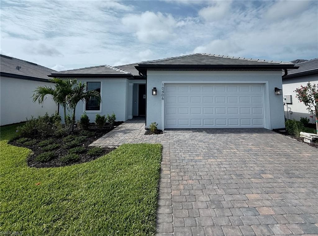 10406 Maddox LN BONITA SPRINGS, FL 34135
