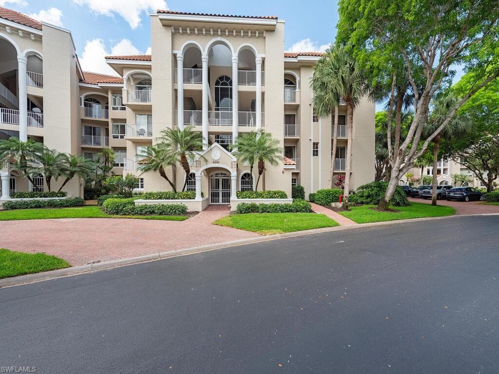 8440 Abbington CIR D16 NAPLES, FL 34108