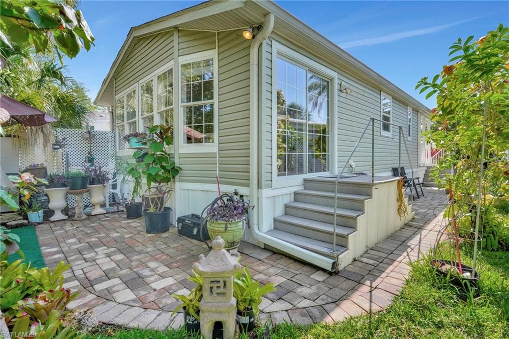 10709 Roseate Spoonbill CIR ESTERO, FL 33928