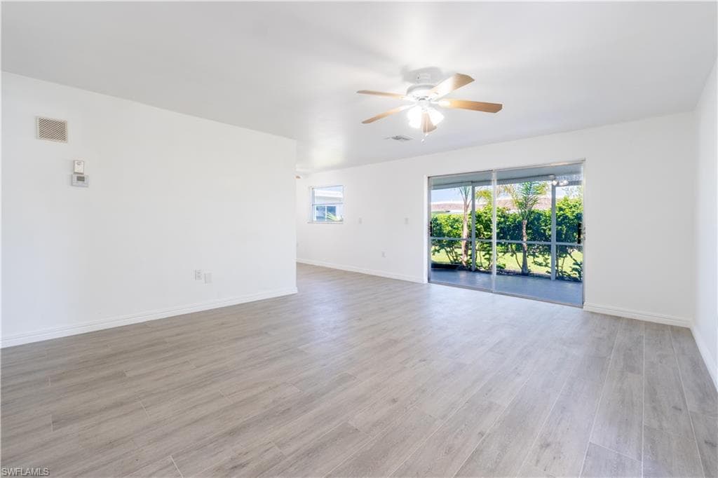 23 Kings RD A12 NAPLES, FL 34112