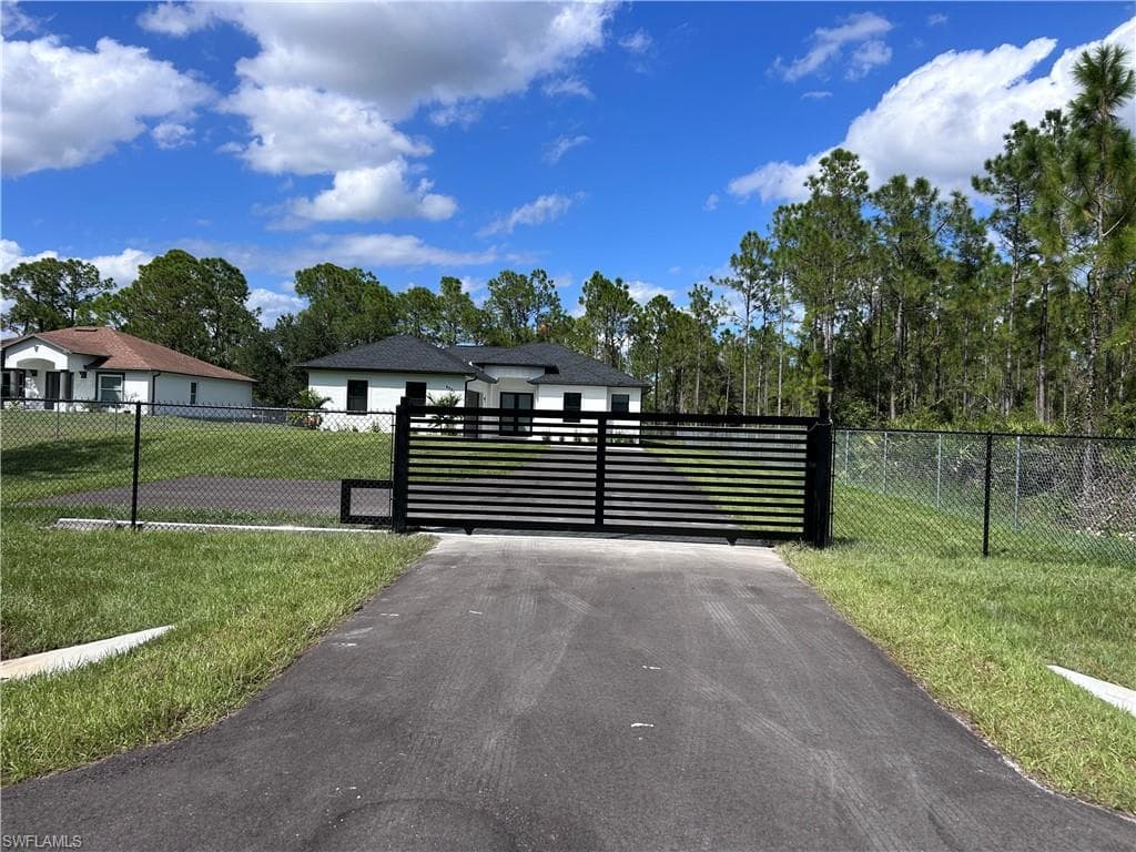 4025 31st AVE NE NAPLES, FL 34120