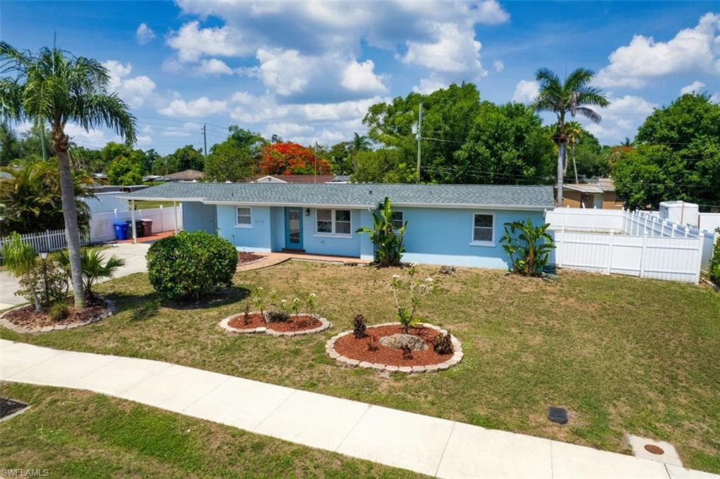 2970 Holly RD FORT MYERS, FL 33901