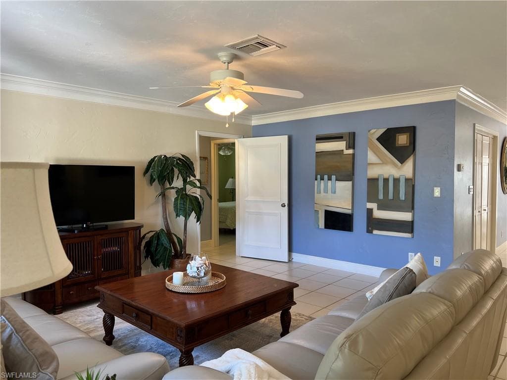 664 96th AVE N NAPLES, FL 34108