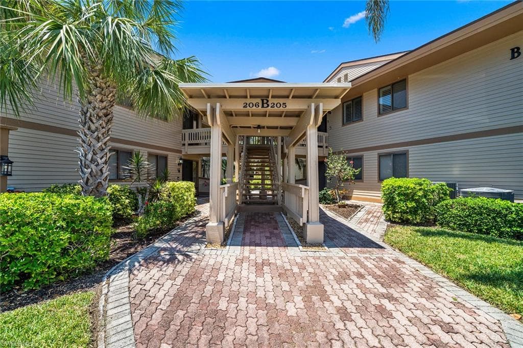 64 4th ST B205 BONITA SPRINGS, FL 34134