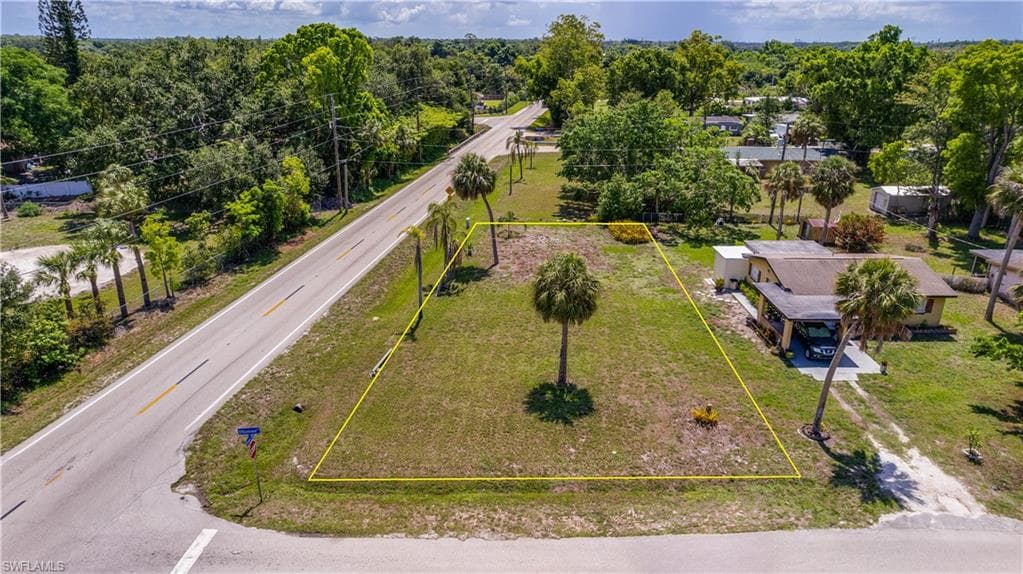335 Ottumwa AVE FORT MYERS, FL 33905