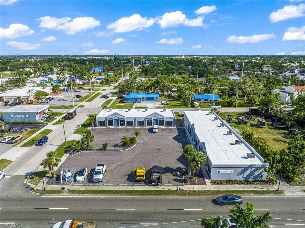 525 E Olympia AVE PUNTA GORDA, FL 33950