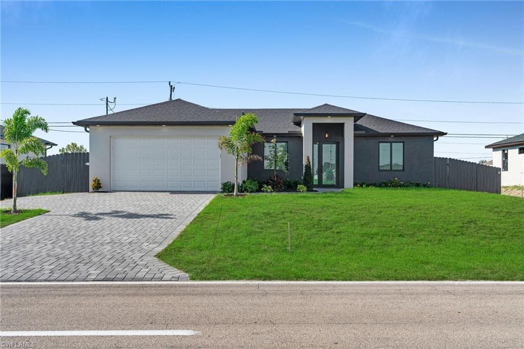 127 Kismet PKWY E CAPE CORAL, FL 33909