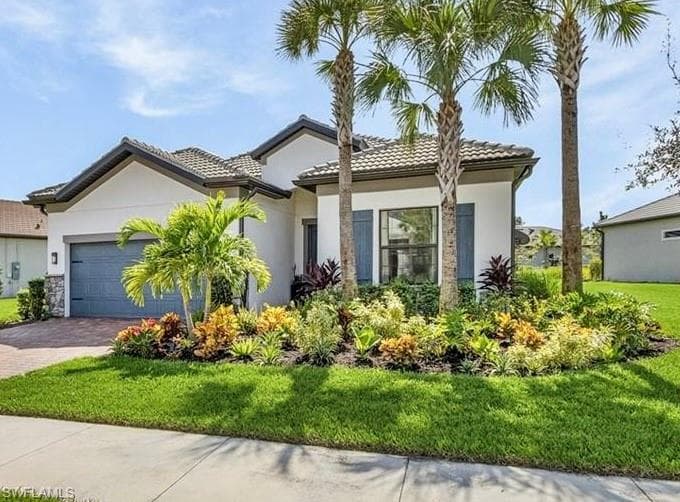 9839 Everglades DR NAPLES, FL 34120