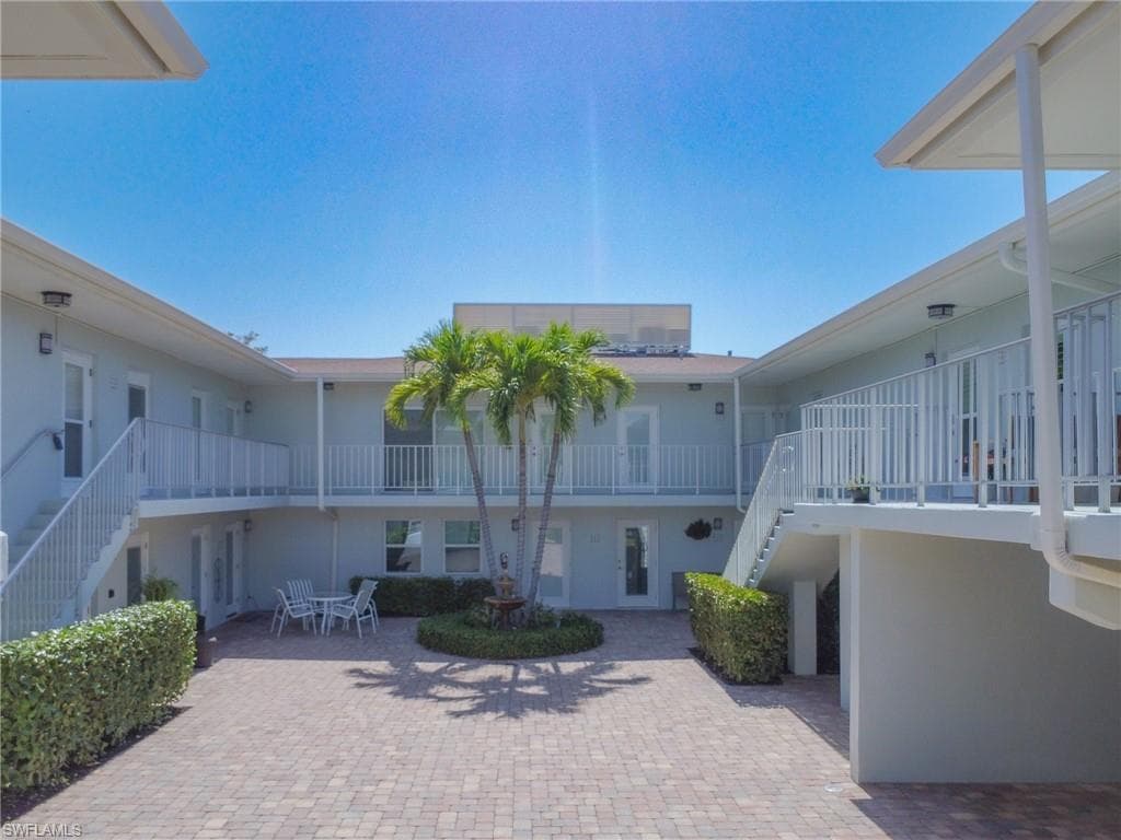 618 12th AVE S 618 NAPLES, FL 34102