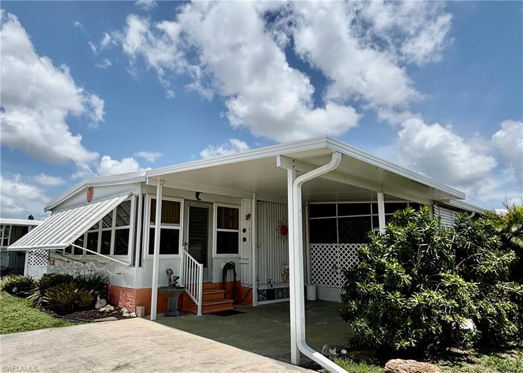 5121 Forest Park DR NORTH FORT MYERS, FL 33917