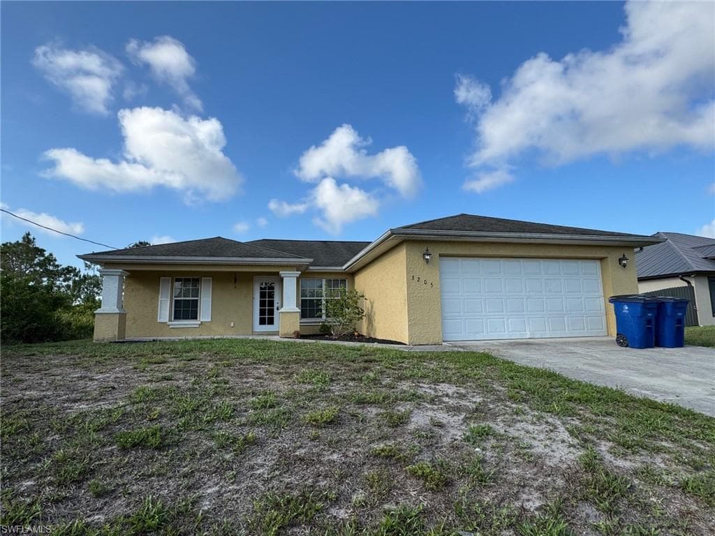 3205 43rd ST W LEHIGH ACRES, FL 33971