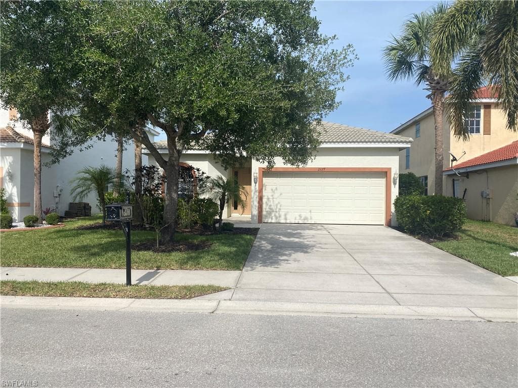 2677 Blue Cypress Lake CT CAPE CORAL, FL 33909