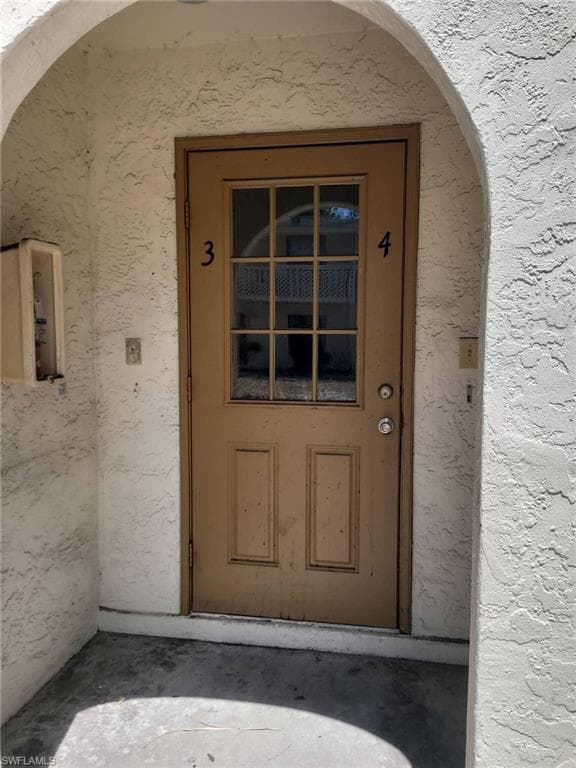 622 SE 13th CT 4 CAPE CORAL, FL 33990
