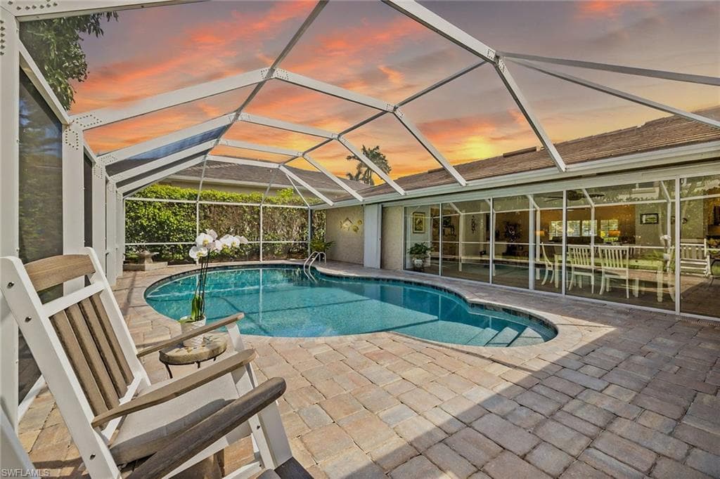 636 Park Shore DR NAPLES, FL 34103