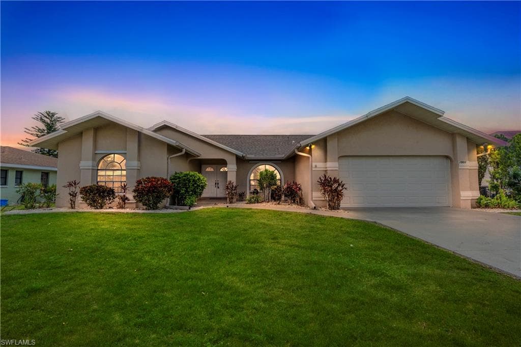 1901 SE 5th CT CAPE CORAL, FL 33990